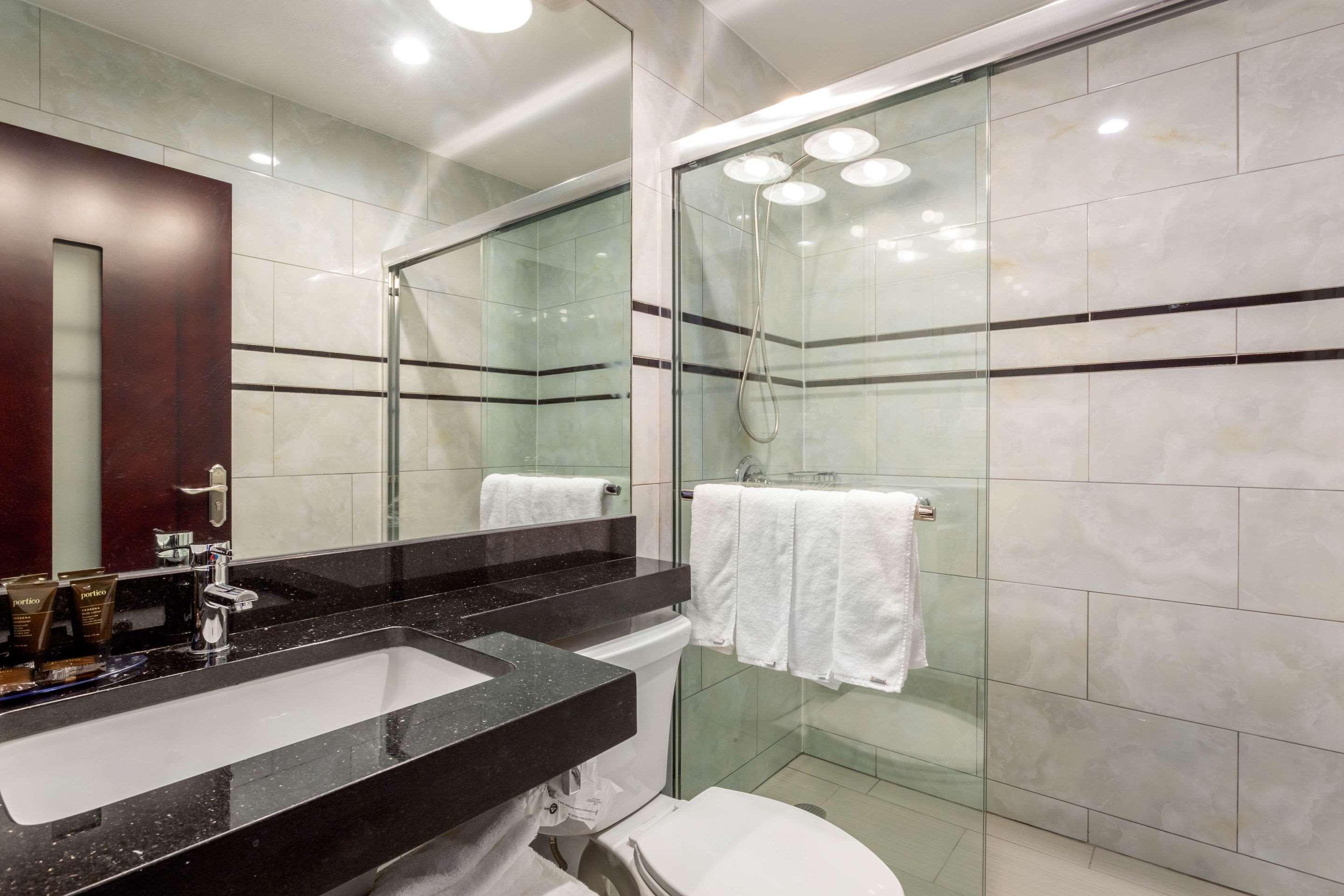 The L Hotel New York City Exterior photo